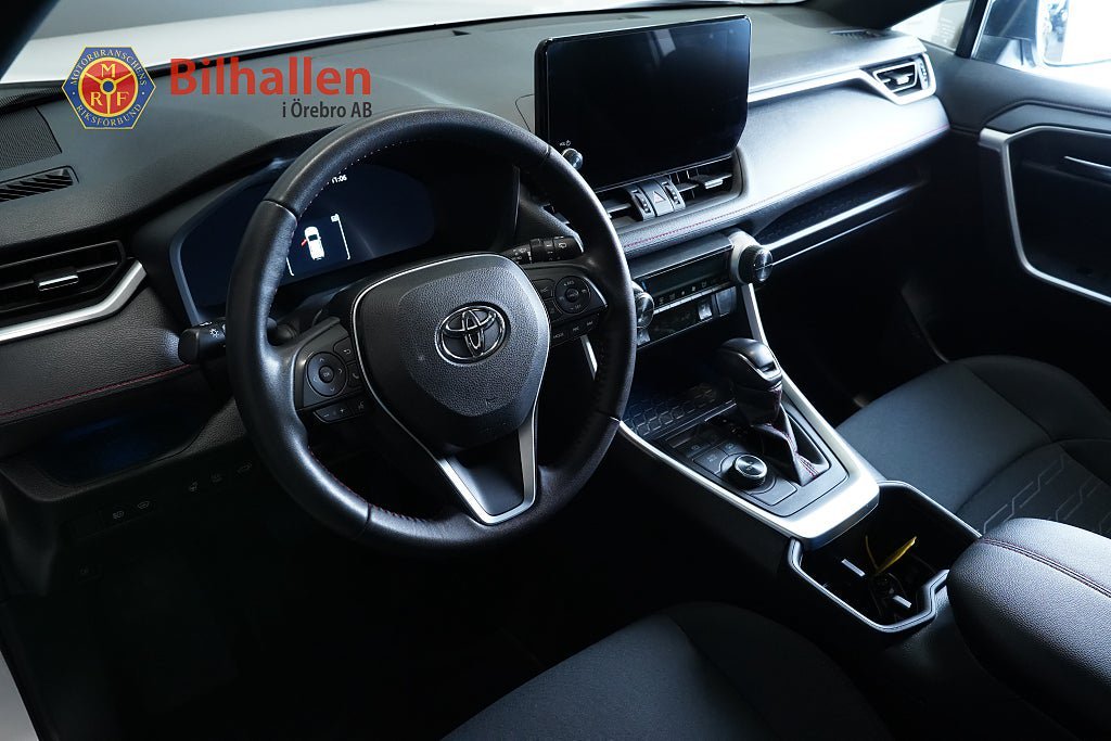 Vehicle Image 15