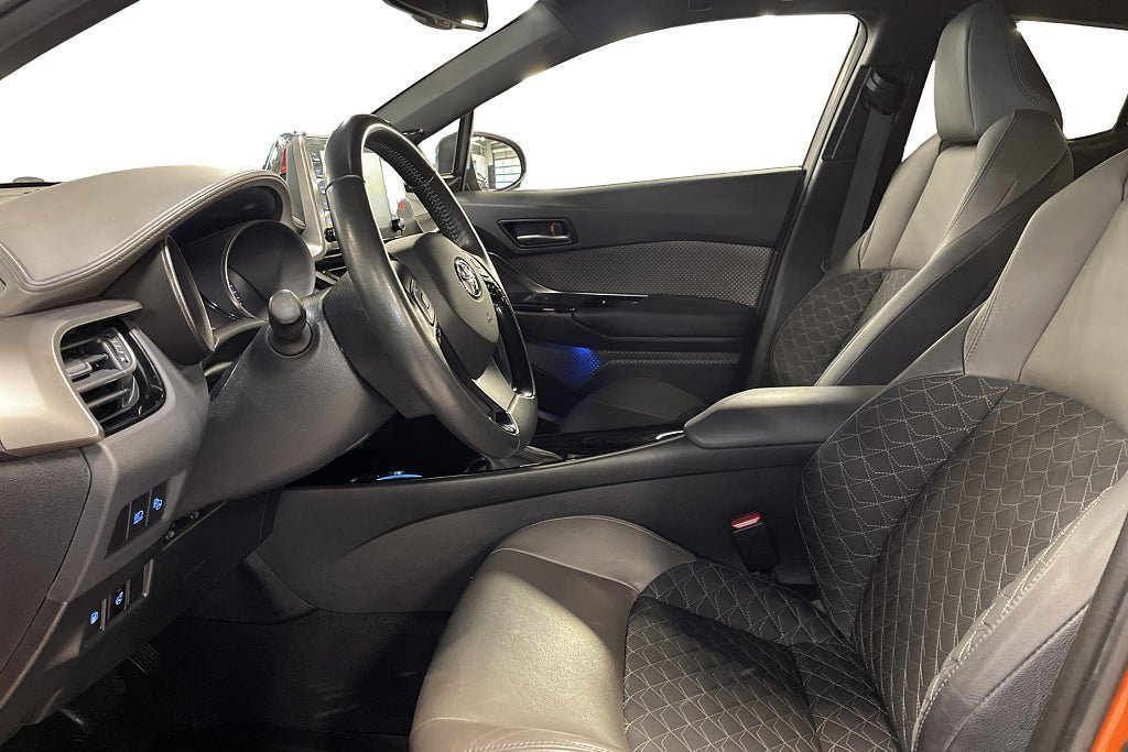 Vehicle Image 13