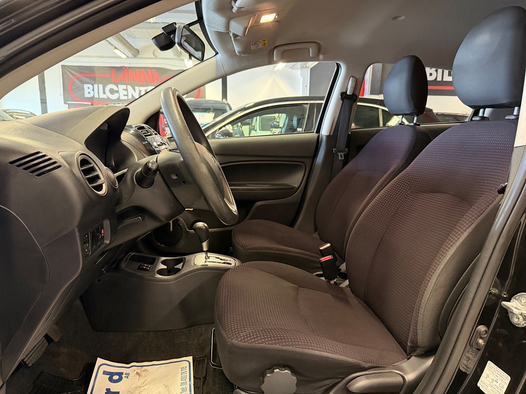 Vehicle Image 13