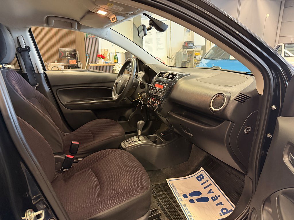 Vehicle Image 15