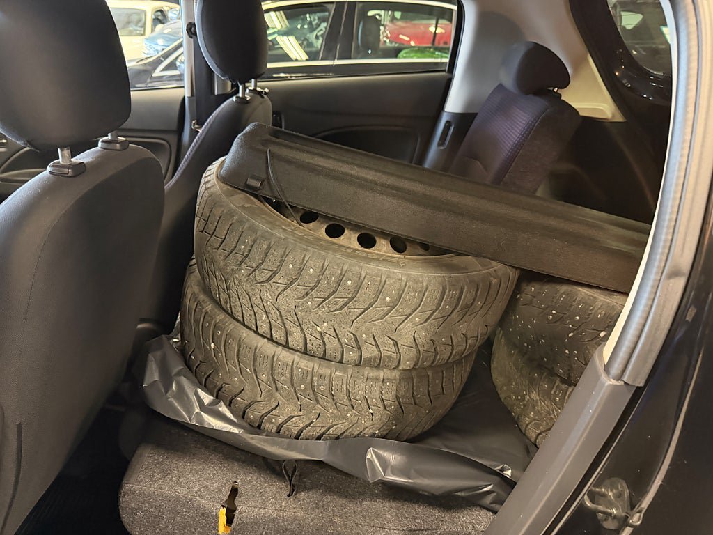 Vehicle Image 18