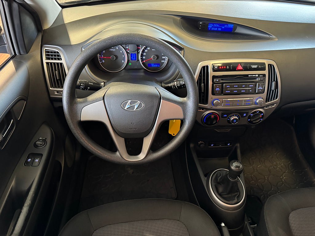 Vehicle Image 11