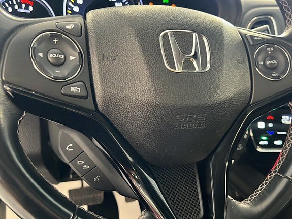 Vehicle Image 18