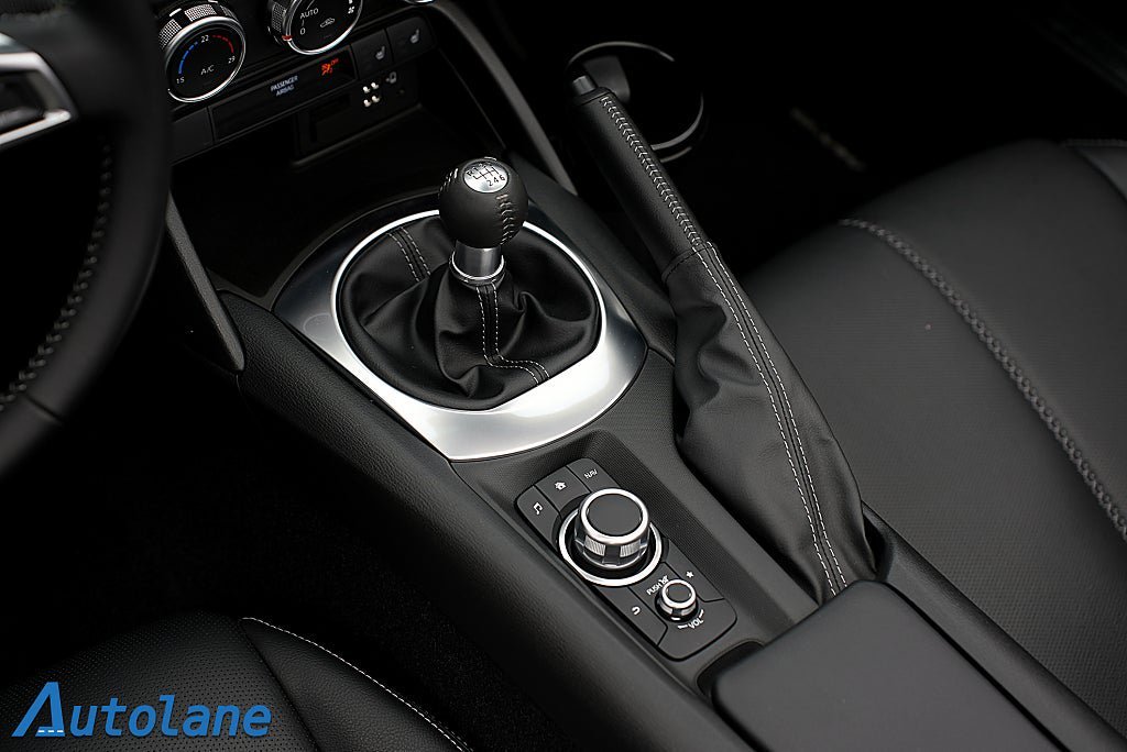 Vehicle Image 25