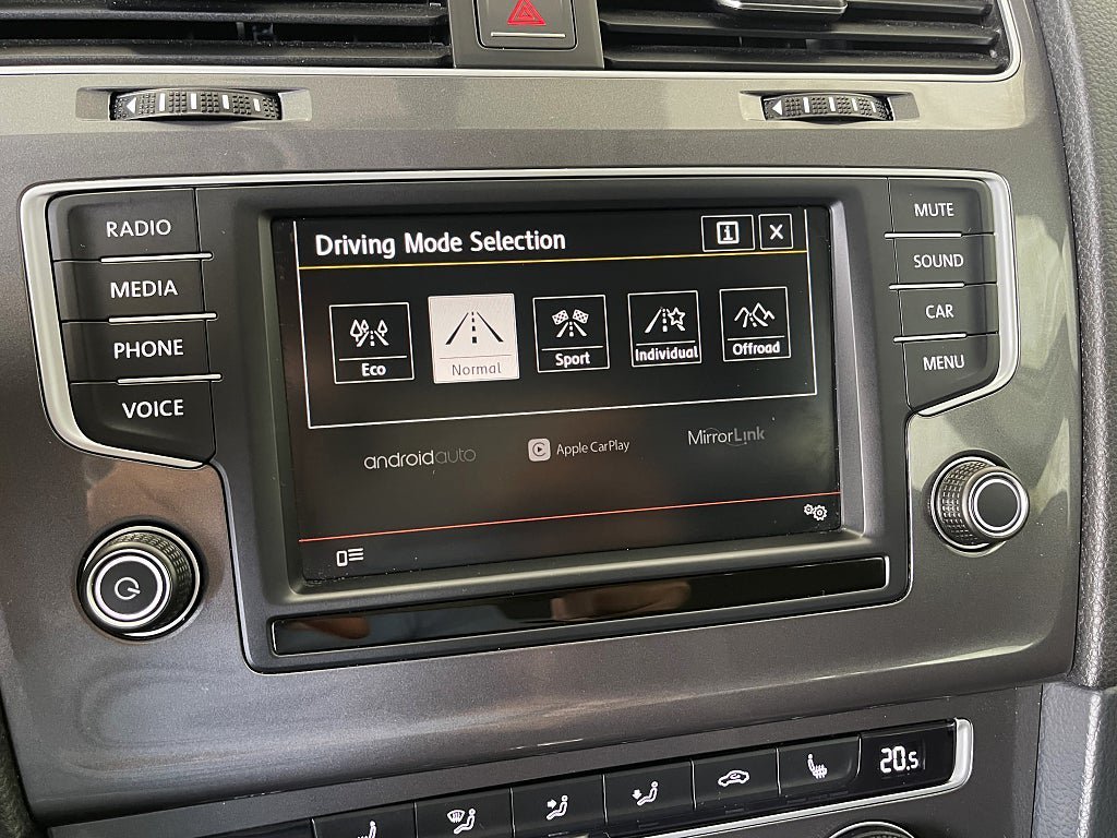 Vehicle Image 16