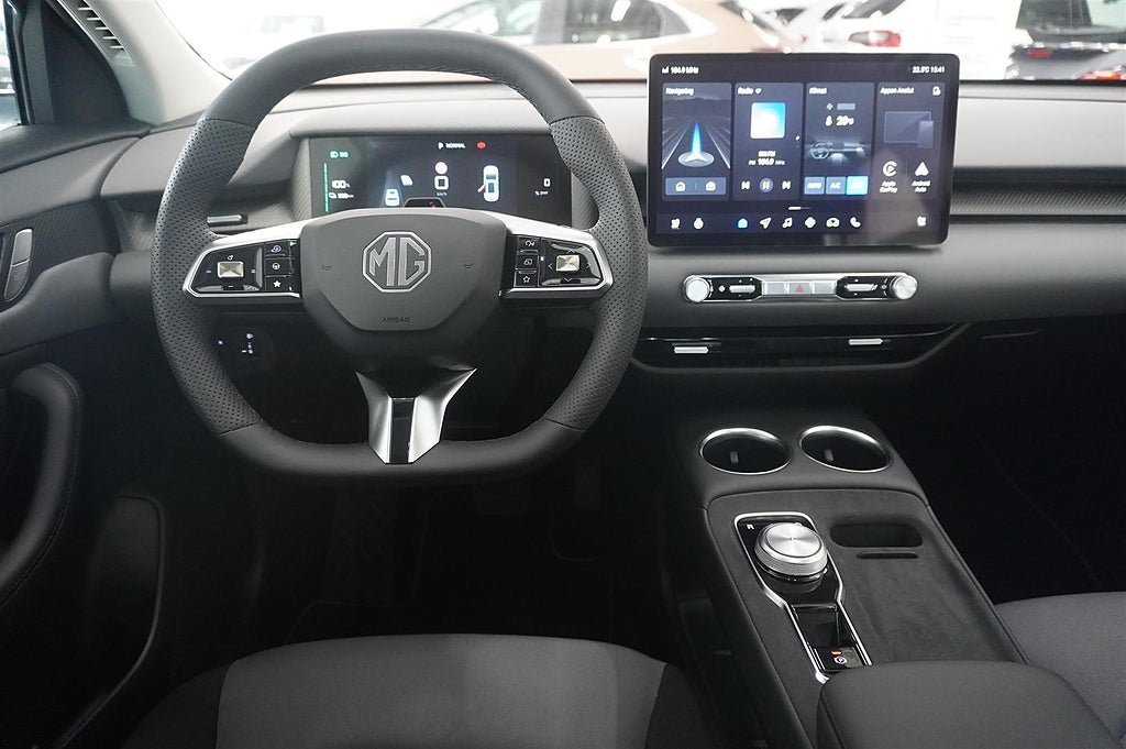 Vehicle Image 9