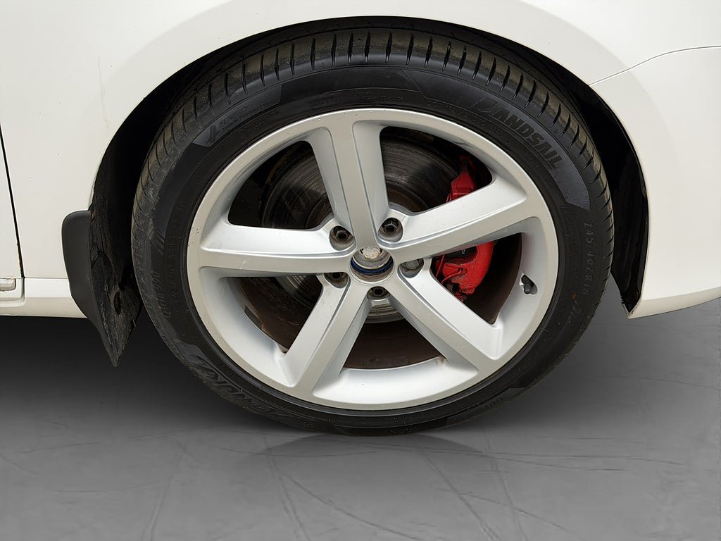 Vehicle Image 10