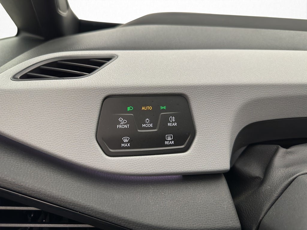 Vehicle Image 29