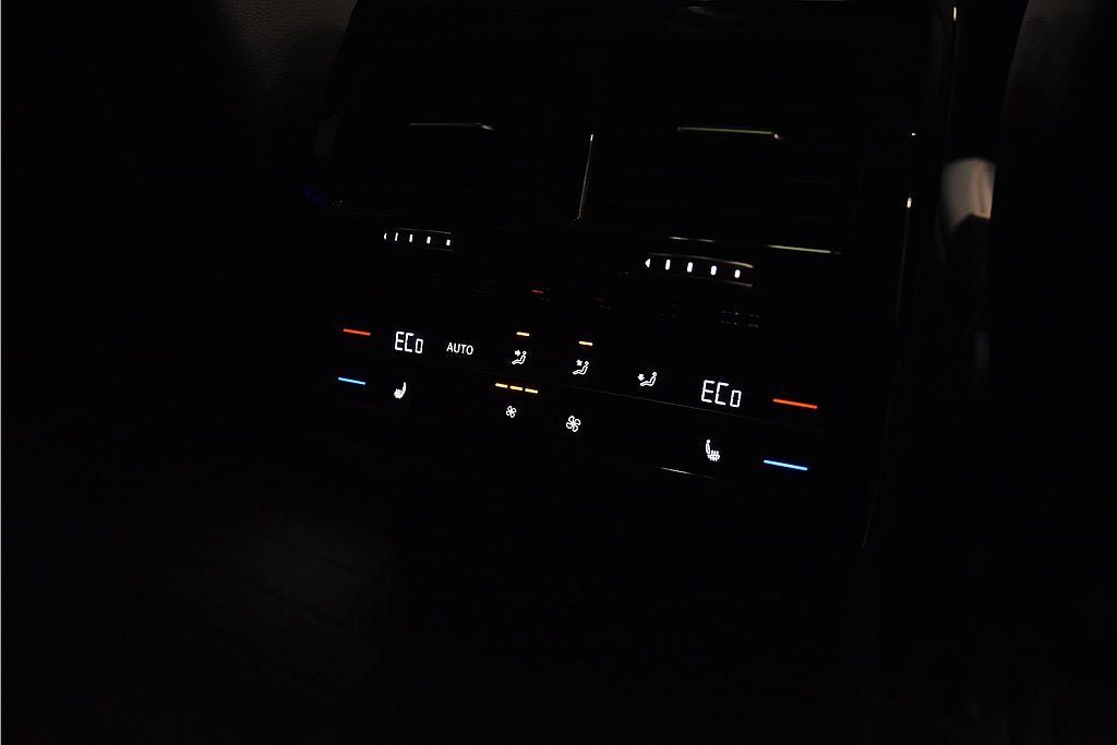 Vehicle Image 27