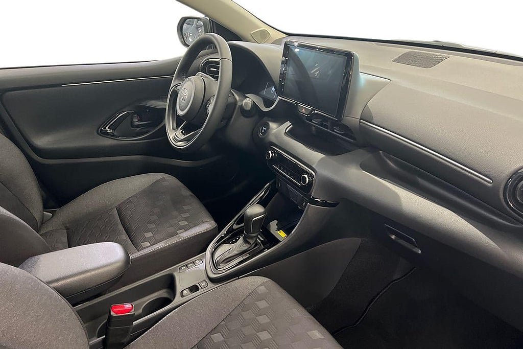 Vehicle Image 7
