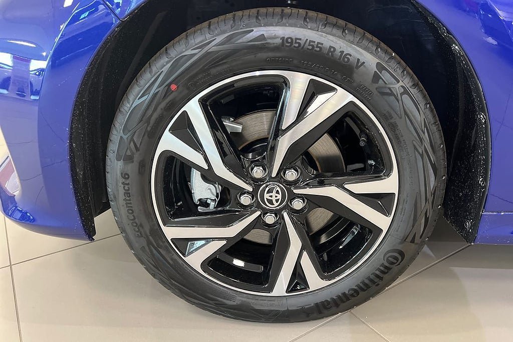 Vehicle Image 17