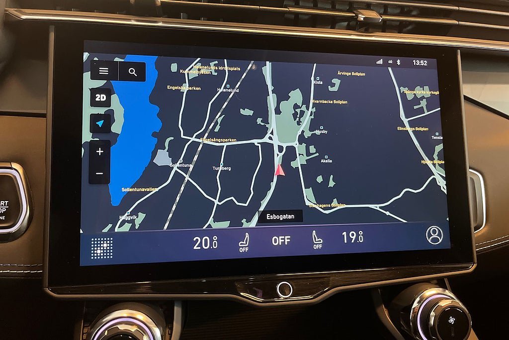Vehicle Image 13