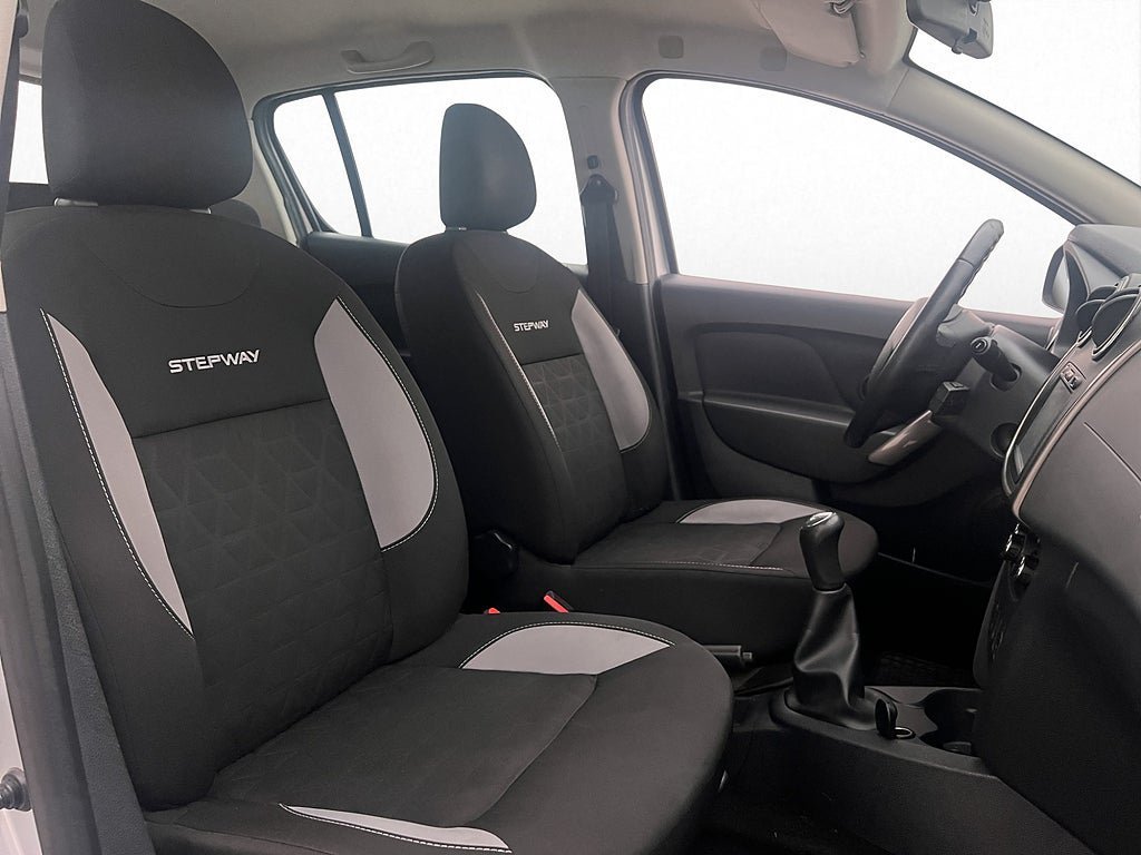 Vehicle Image 22