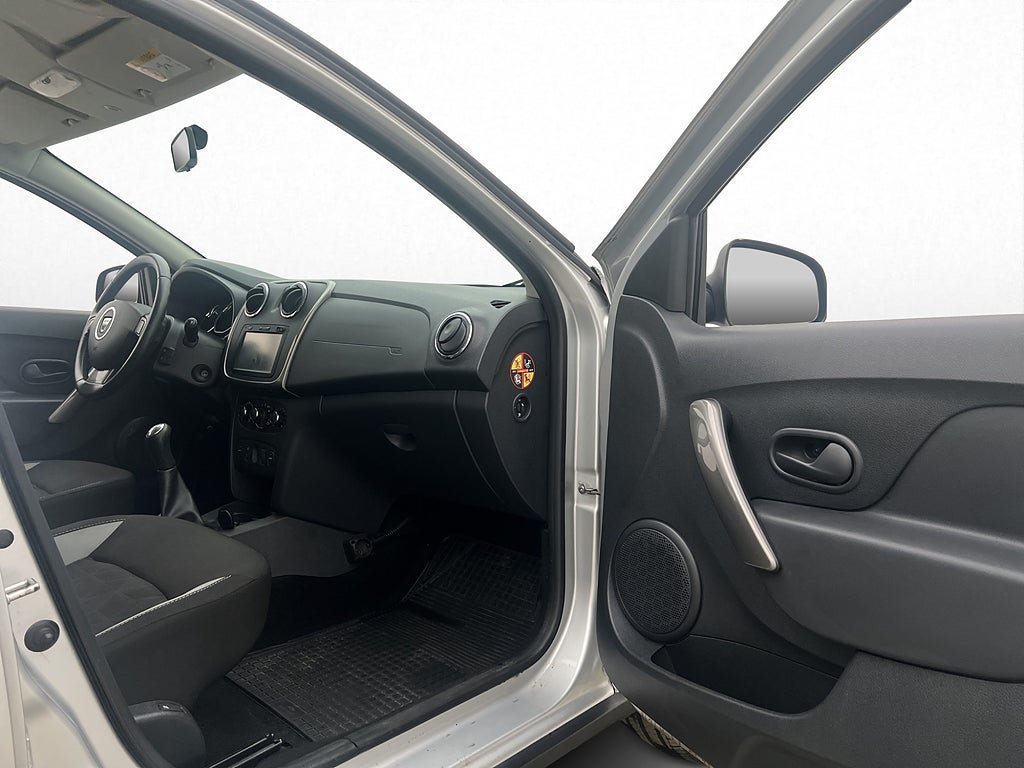 Vehicle Image 23