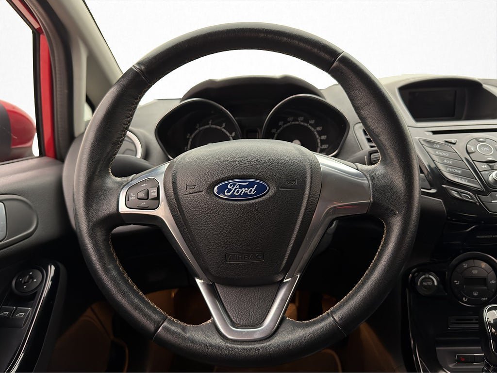 Vehicle Image 13