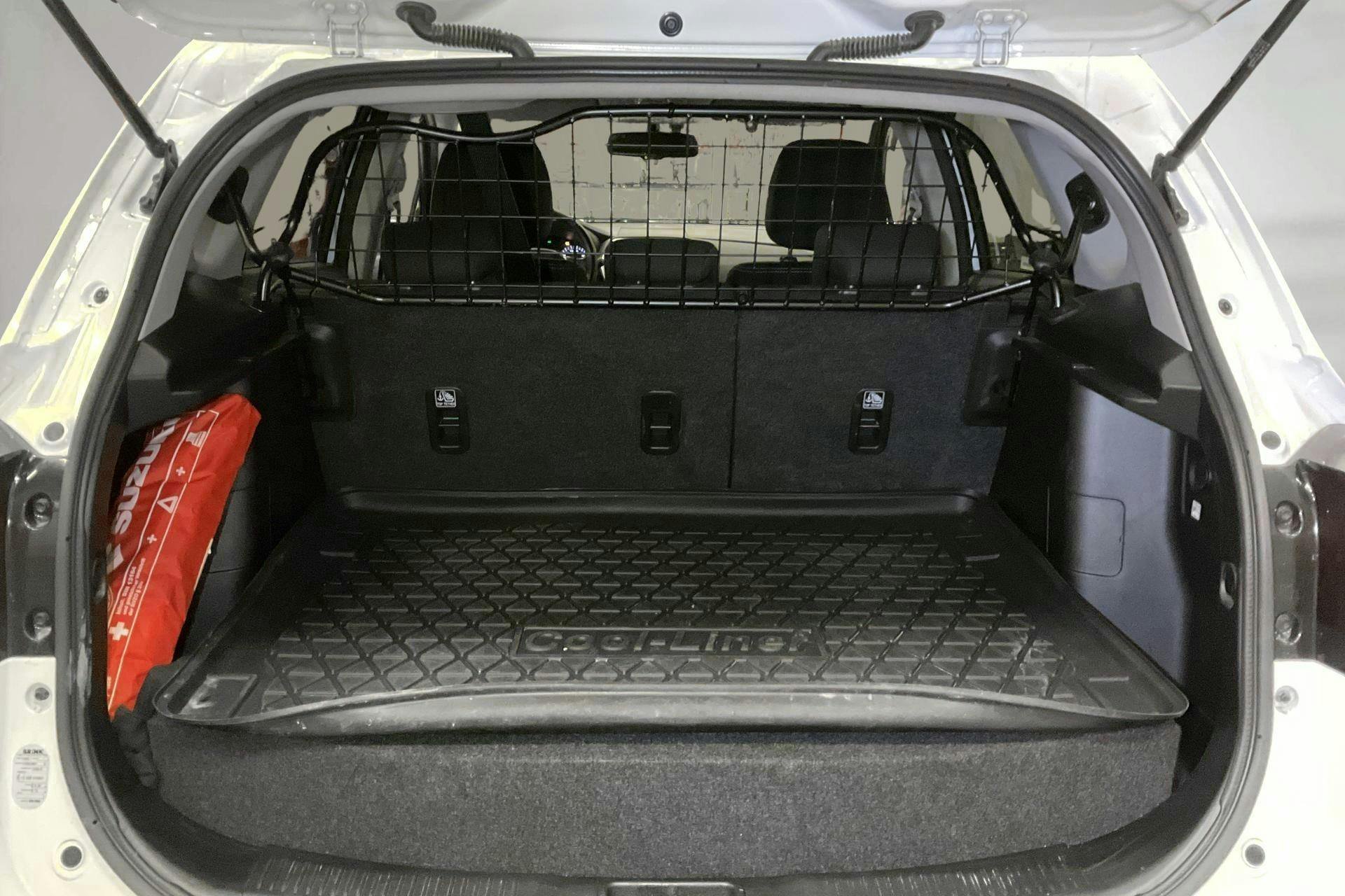 Vehicle Image 9