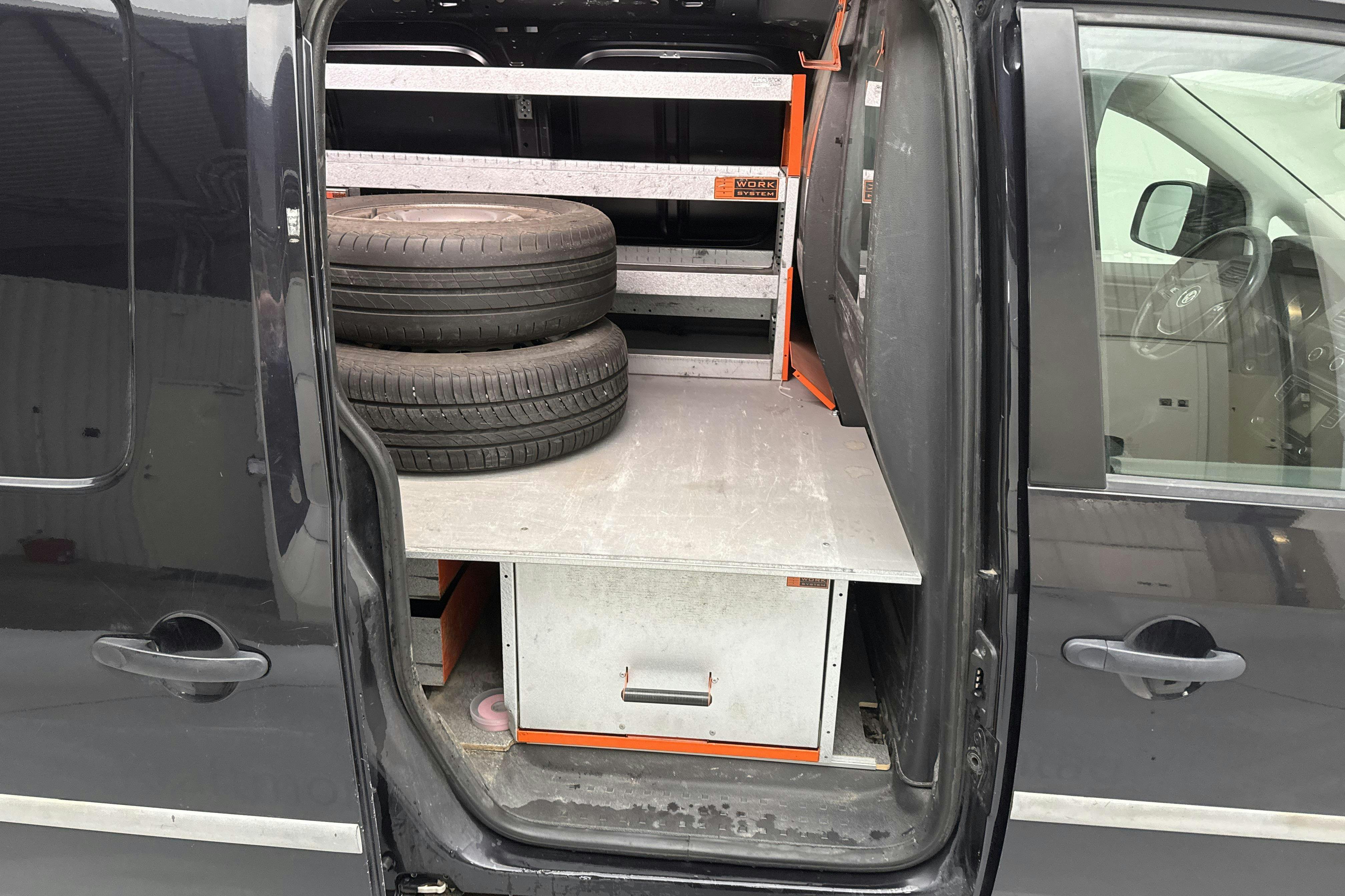 Vehicle Image 8