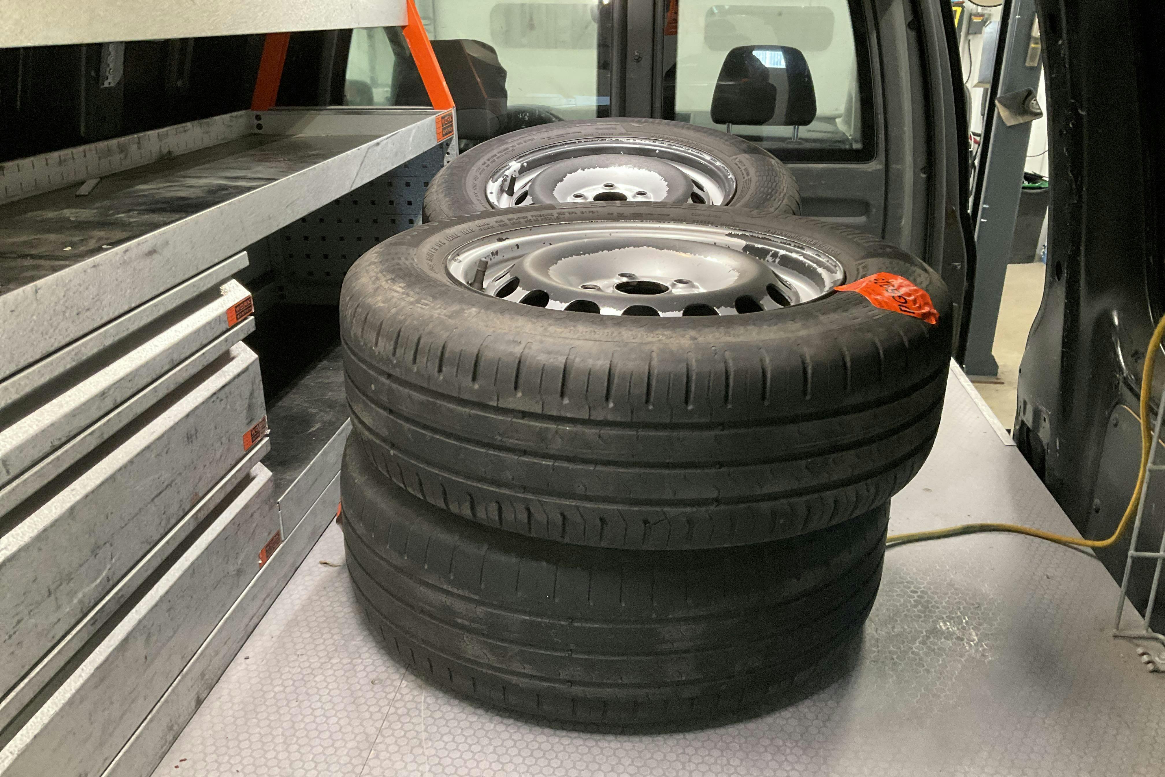 Vehicle Image 12
