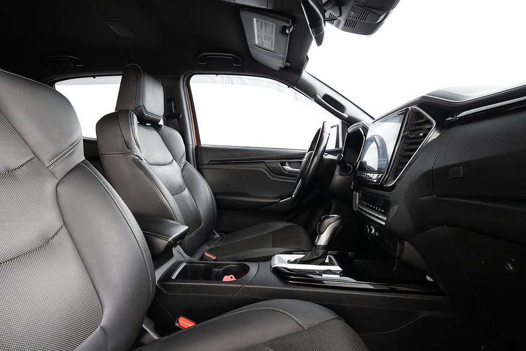 Vehicle Image 15