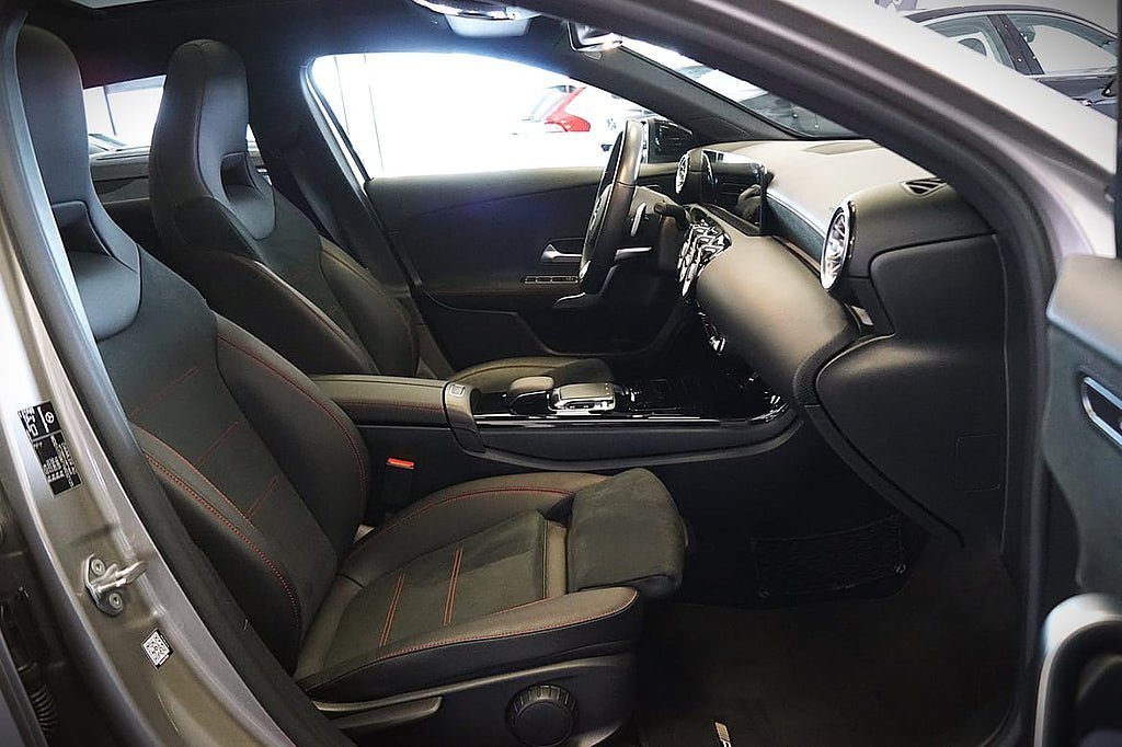 Vehicle Image 22