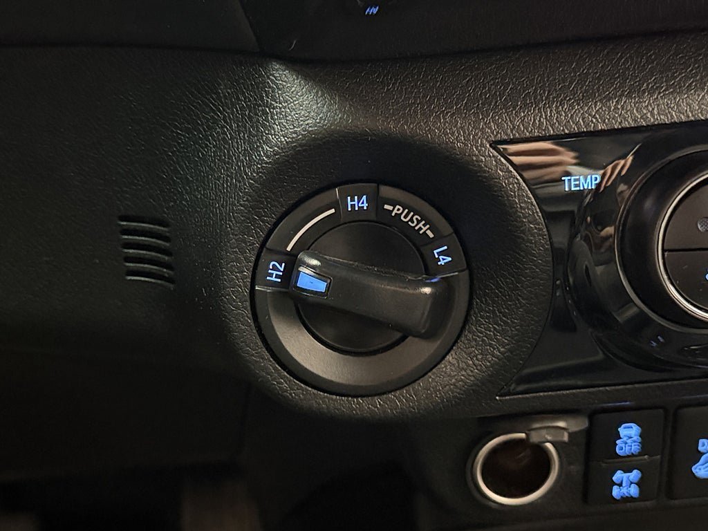 Vehicle Image 22