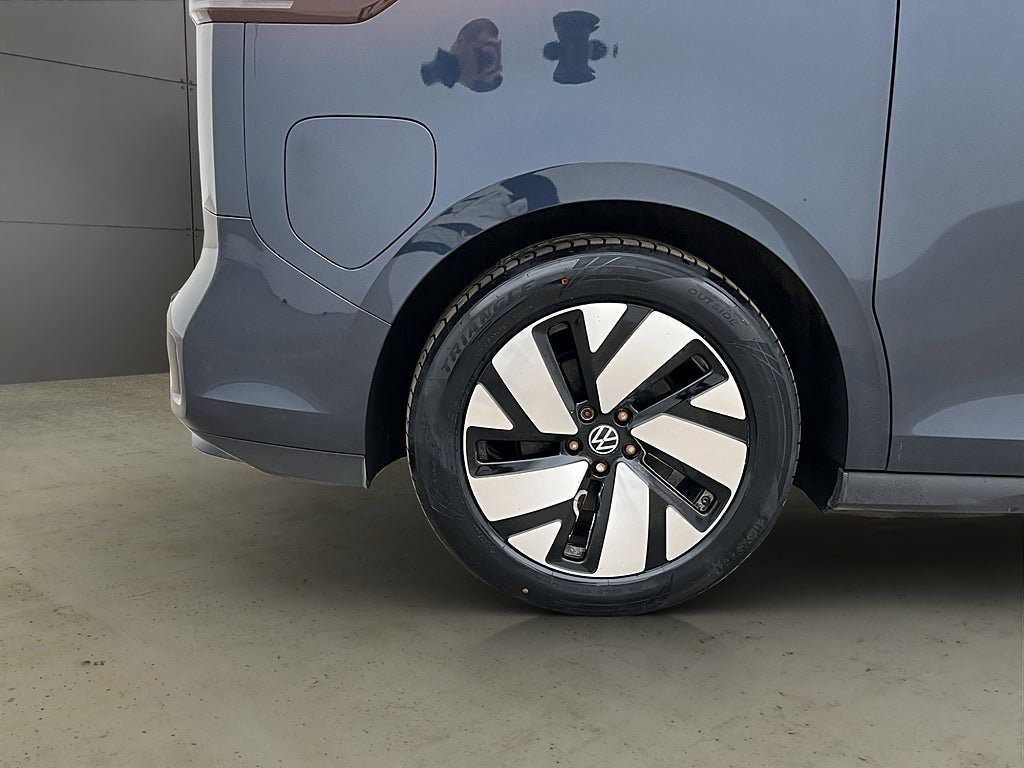 Vehicle Image 34