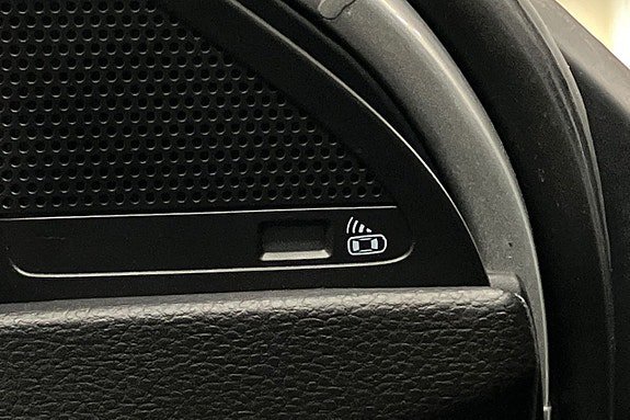 Vehicle Image 29