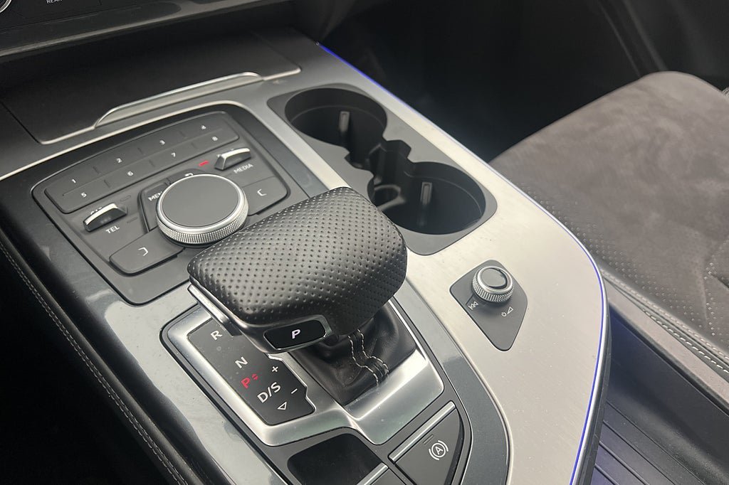 Vehicle Image 28