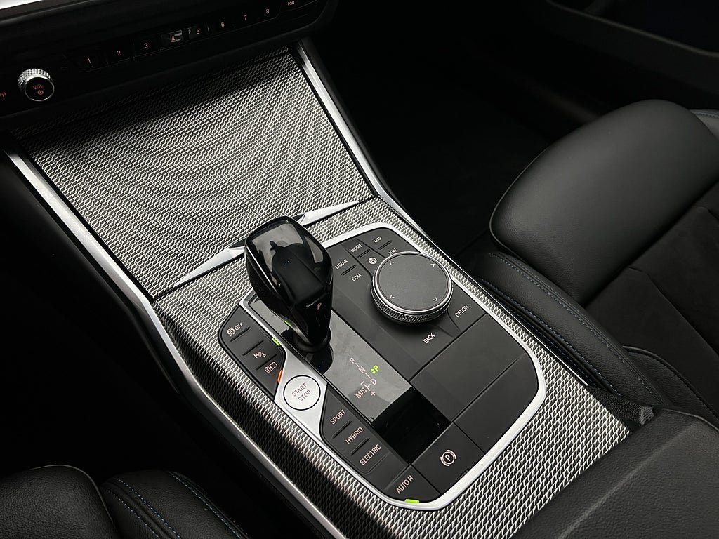 Vehicle Image 24
