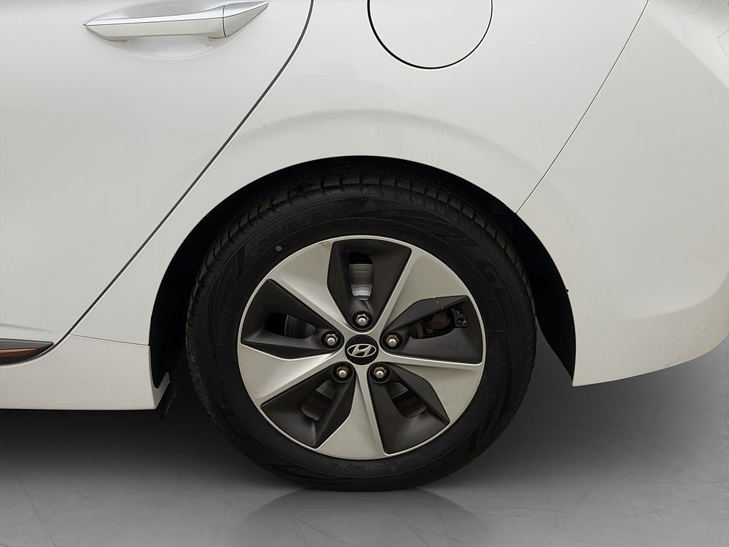 Vehicle Image 36