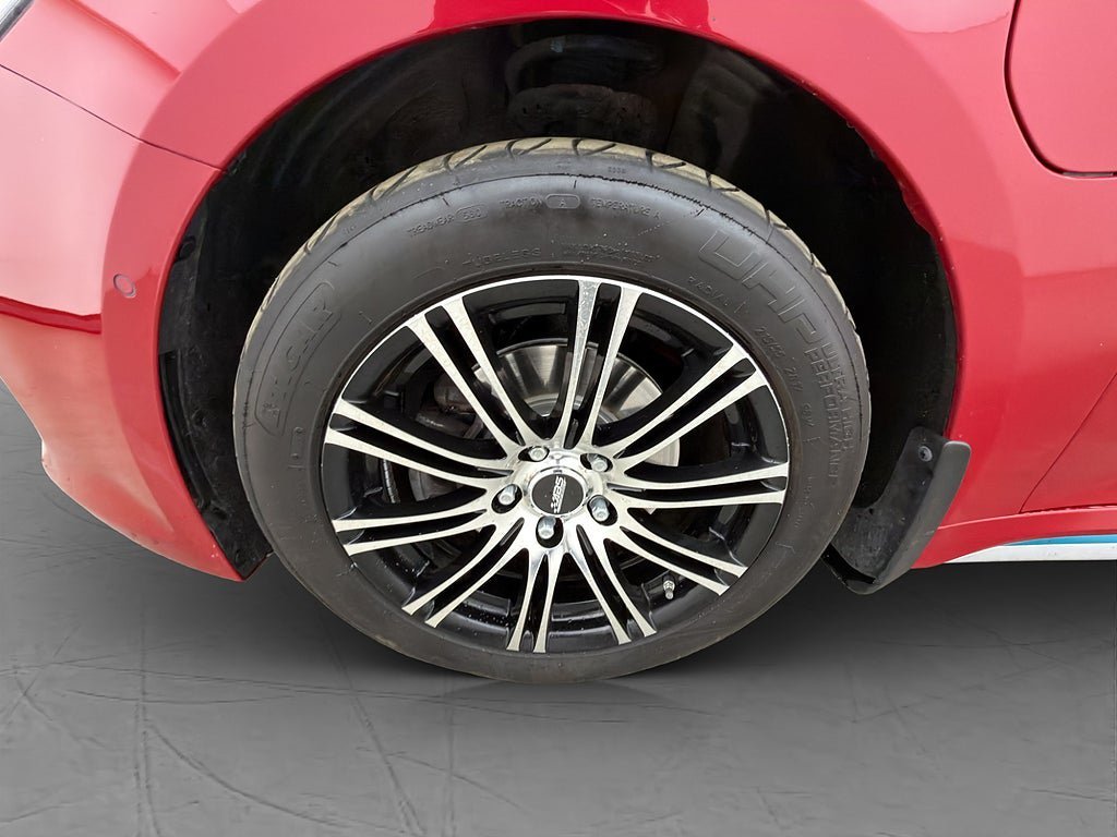 Vehicle Image 35