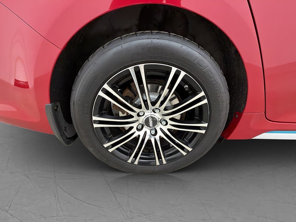 Vehicle Image 37