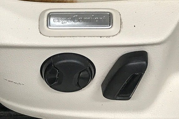 Vehicle Image 29