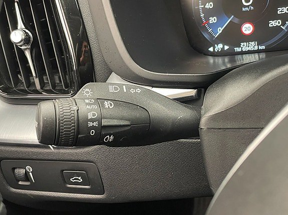 Vehicle Image 28