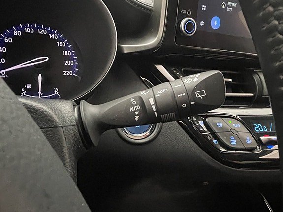 Vehicle Image 24