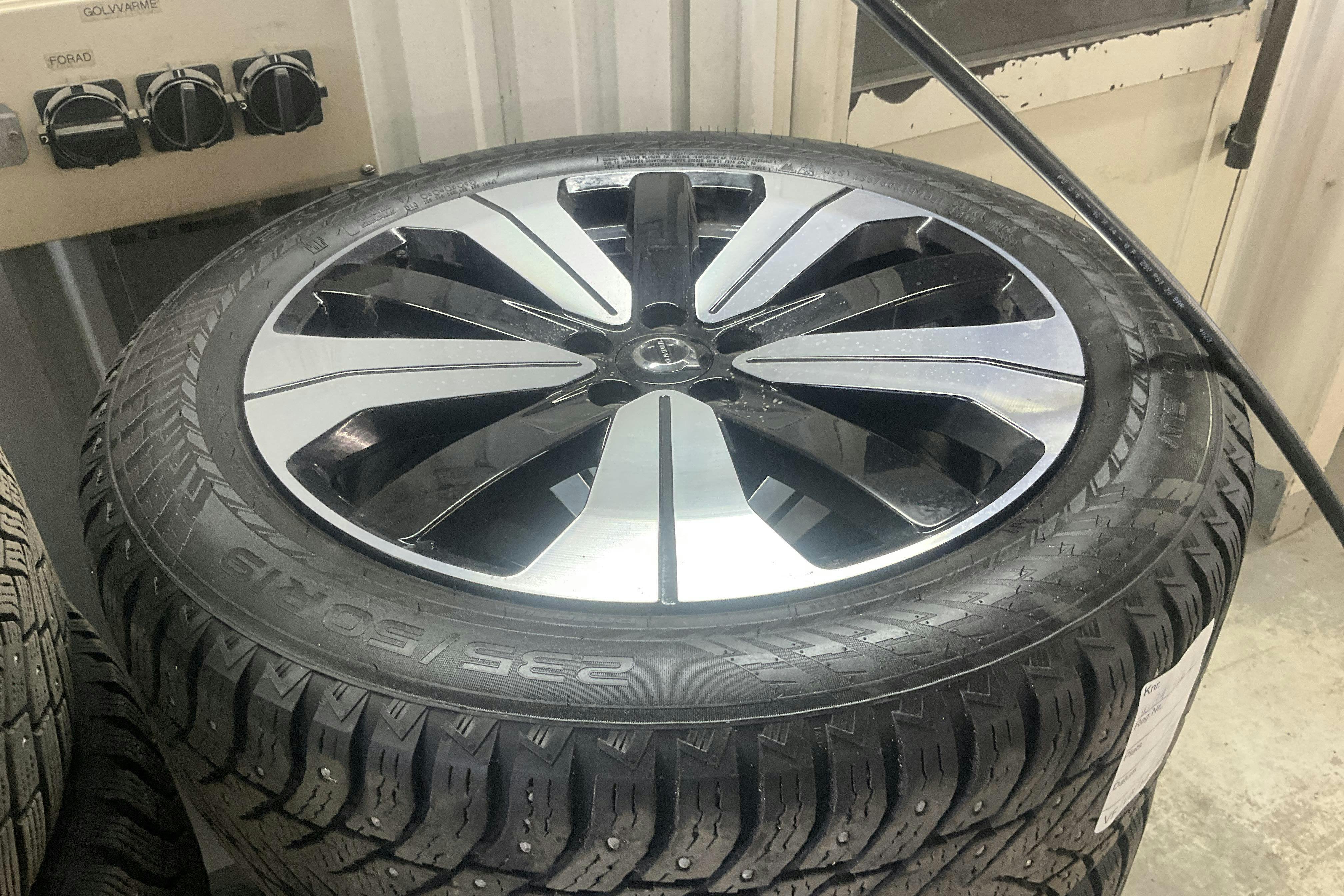 Vehicle Image 18