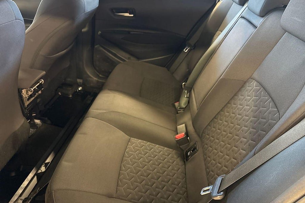 Vehicle Image 13
