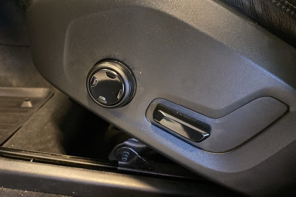 Vehicle Image 17