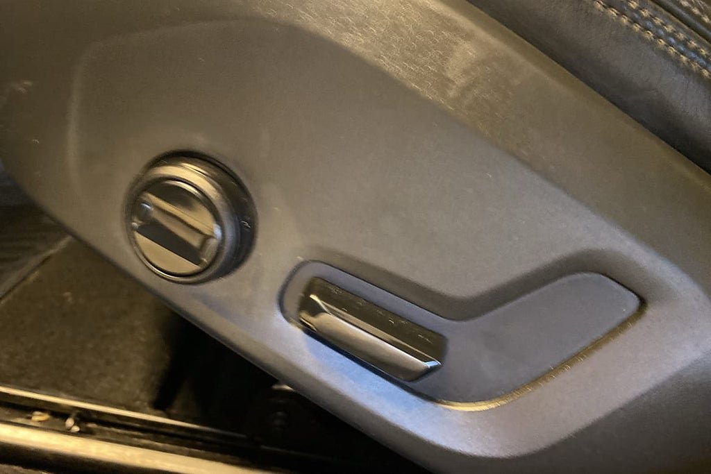 Vehicle Image 17