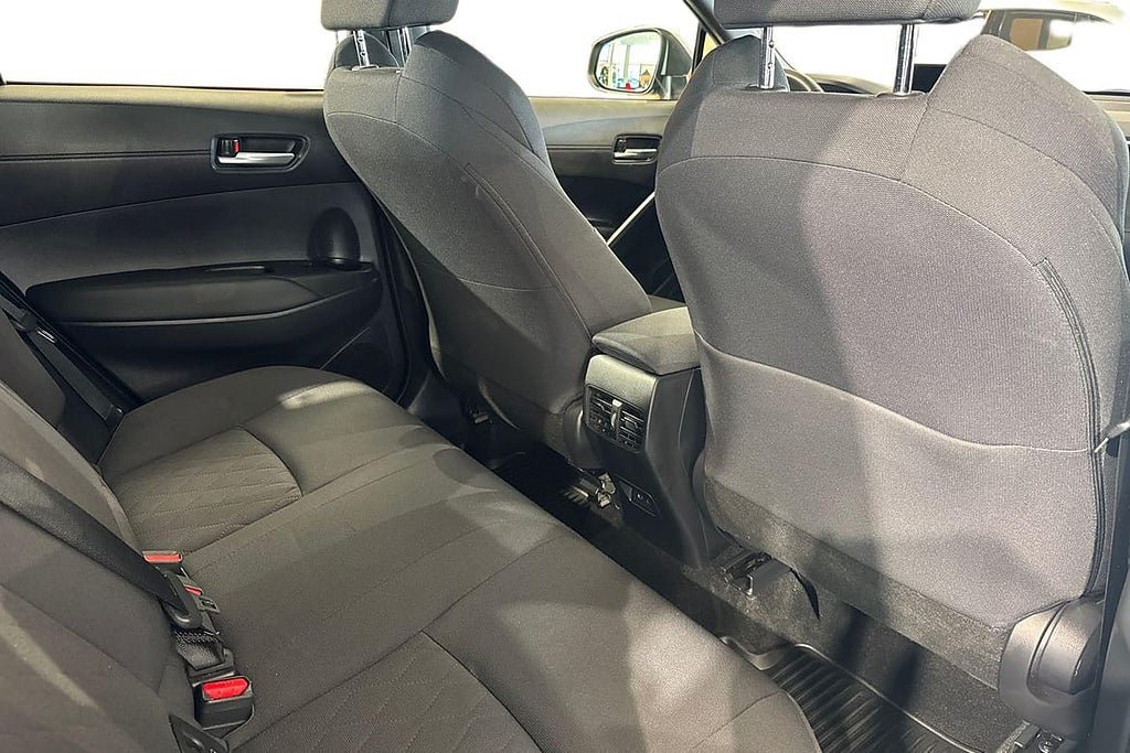 Vehicle Image 9