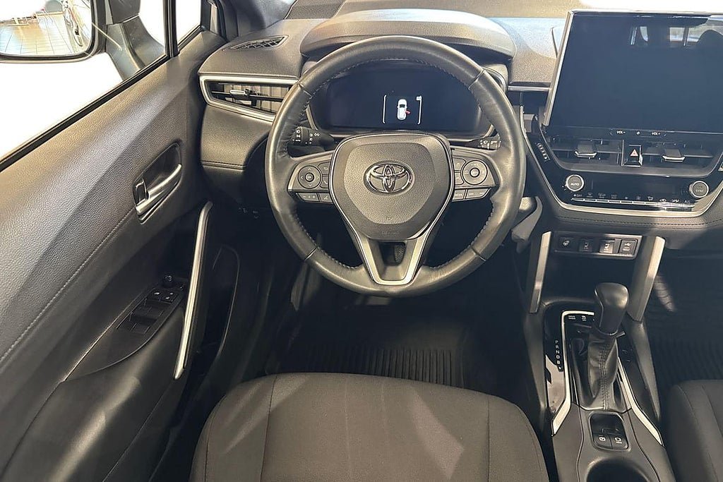 Vehicle Image 11