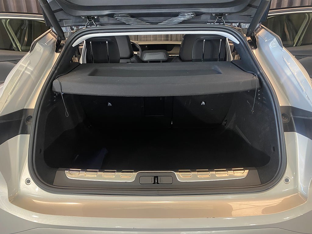 Vehicle Image 37