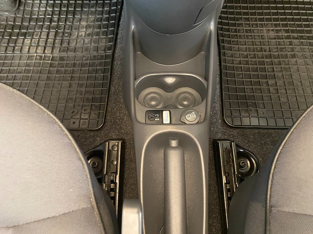 Vehicle Image 33