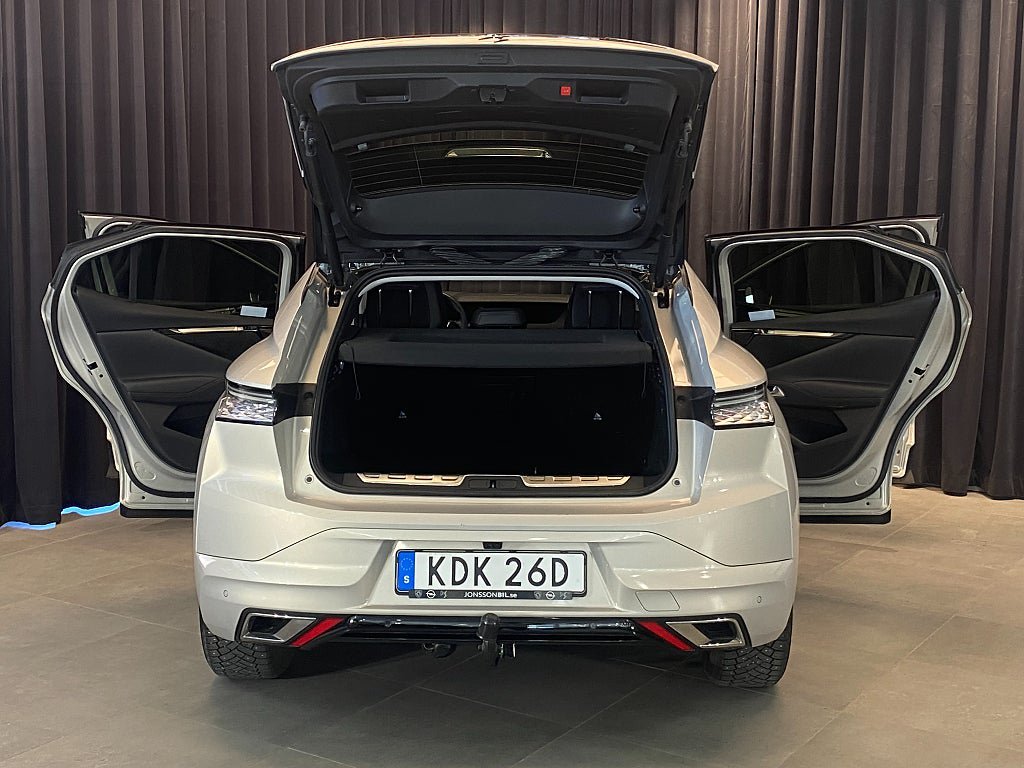 Vehicle Image 38