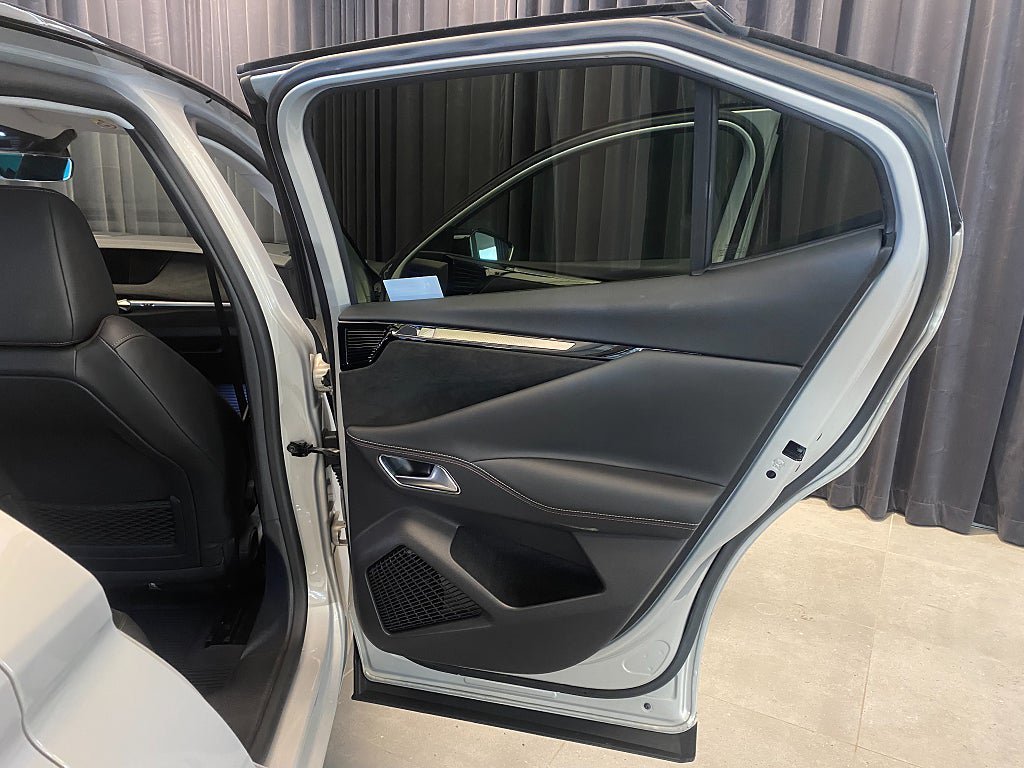 Vehicle Image 41