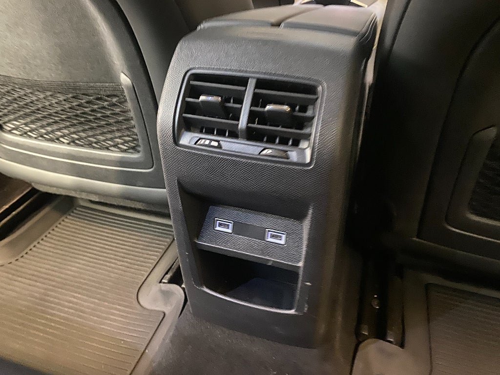 Vehicle Image 45