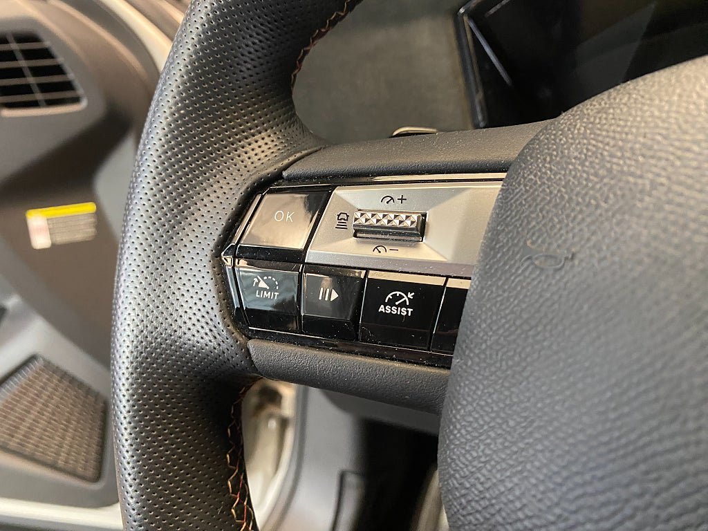 Vehicle Image 72