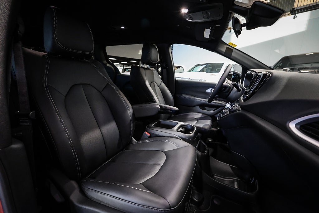 Vehicle Image 30