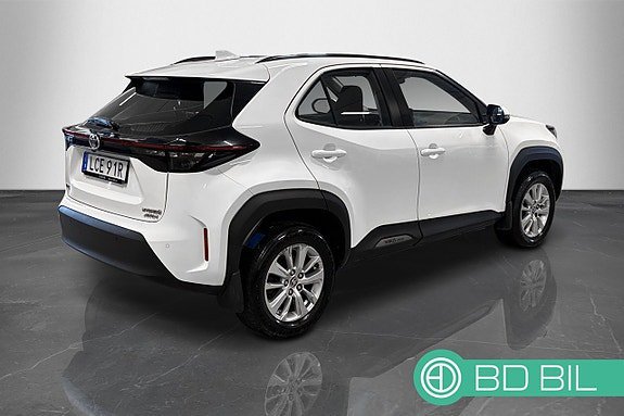 Vehicle Image 6
