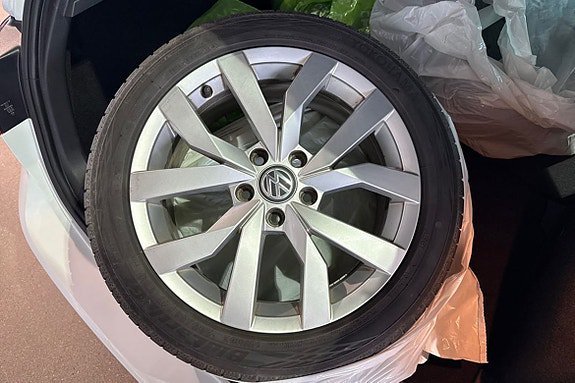 Vehicle Image 11